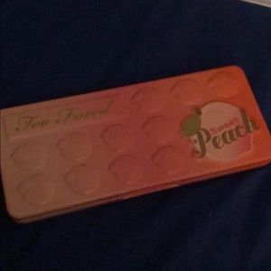 Too Faced Sweet peach palette
